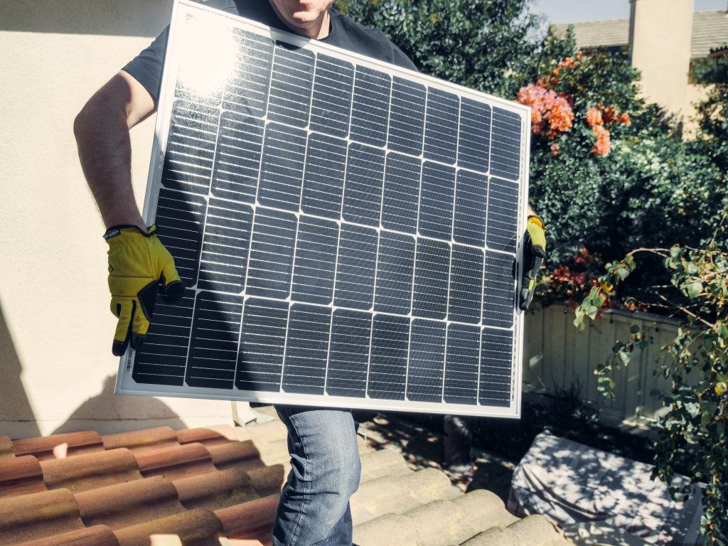 Placas solares para economizar energia. 