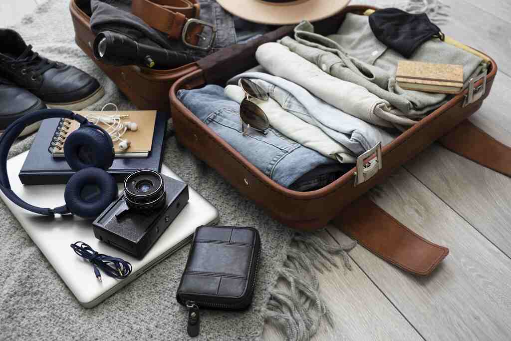 Arrumando a bagagem: looks versáteis e práticos para viagens