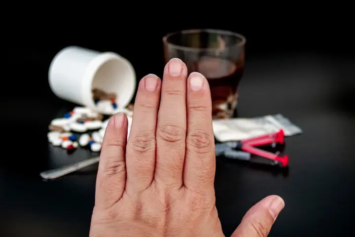 Além da Desintoxicação: O Que Esperar de uma Boa Clínica de Reabilitação para Dependentes Químicos